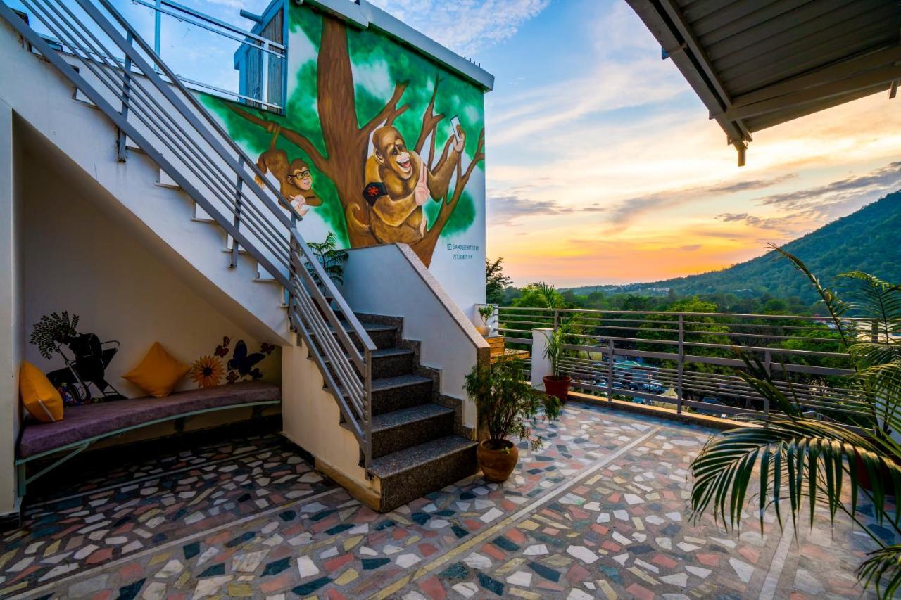 Albergue Zostel Rishikesh, Laxman Jhula Exterior foto